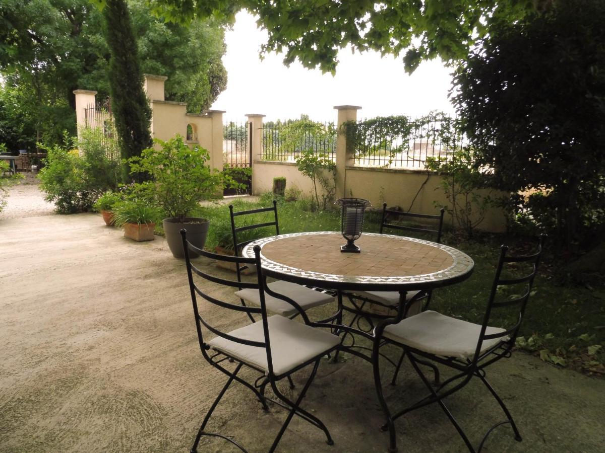 Bed and Breakfast Mas Des Rabasses Le Pontet  Exterior foto