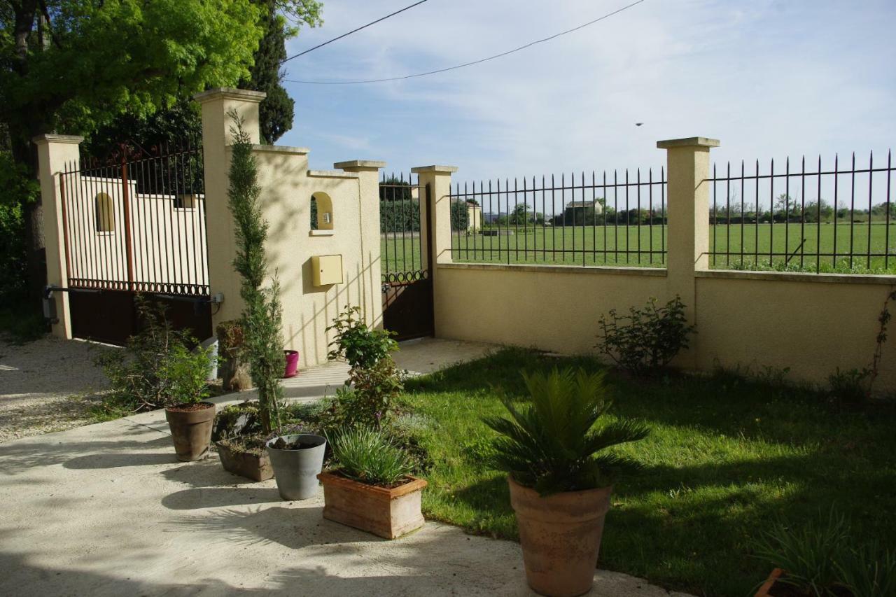 Bed and Breakfast Mas Des Rabasses Le Pontet  Exterior foto